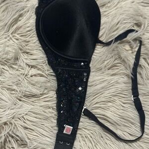 Elegant Black Sequin Women's Accessory